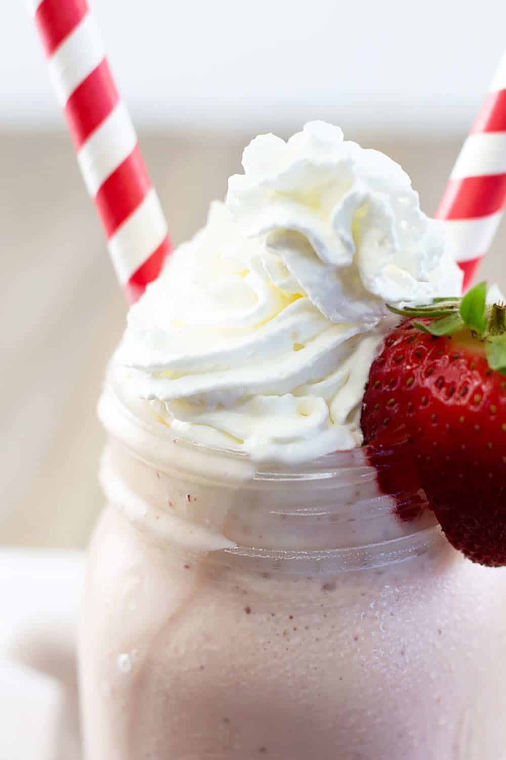 Tropical Strawberry Milkshake - Artzy Foodie