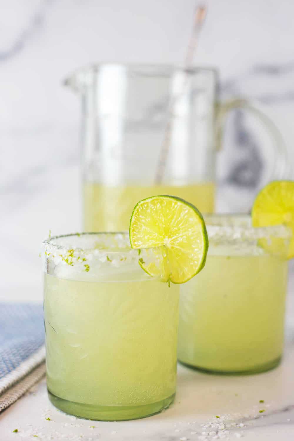 Extra Skinny Margaritas by the Pitcher - Artzy Foodie