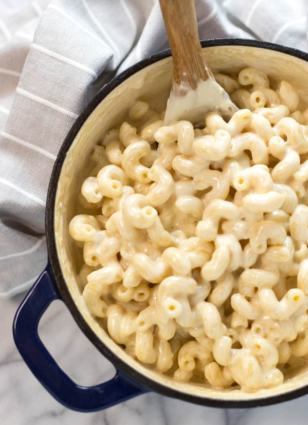 Extra Creamy Stovetop Mac And Cheese - Artzy Foodie